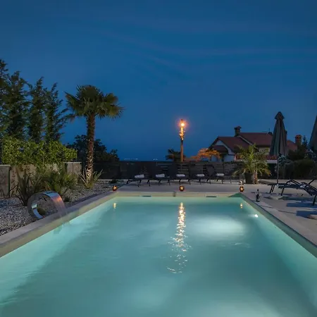 Apartman Adriatic, Chiara With Swimming Pool, Children Playground And Gameing For Adult *