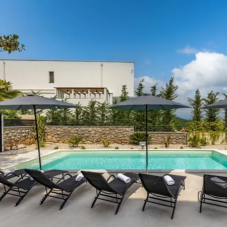 Adriatic, Chiara With Sea View And Heated Swimming Pool, Free Private Parking, *