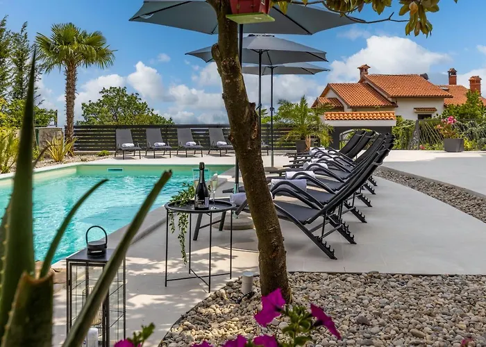 Adriatic, Chiara With Swimming Pool, Children Playground And Gameing For Adult Ičići