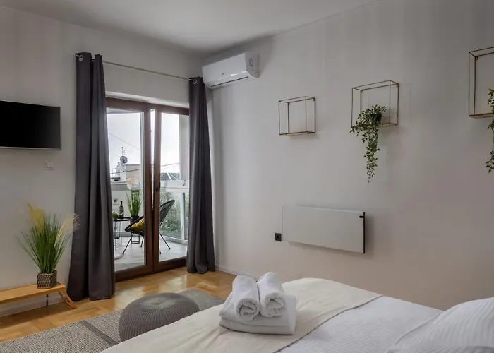 Adriatic, Chiara With Swimming Pool, Children Playground And Gameing For Adult Lejlighed *